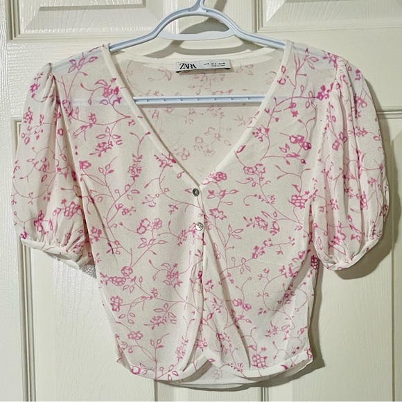 Zara White with Pink Floral Pattern Too with Two Front Buttons - Picture 1 of 8